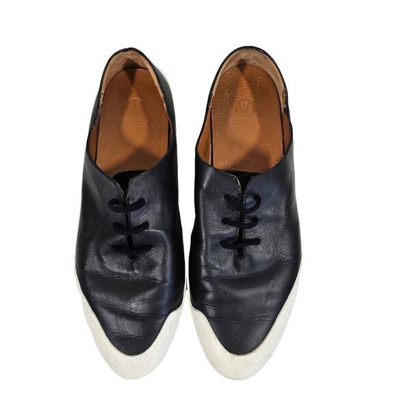 Coclico Black and White The Klara Leather Sneakers - Picture 7 of 12